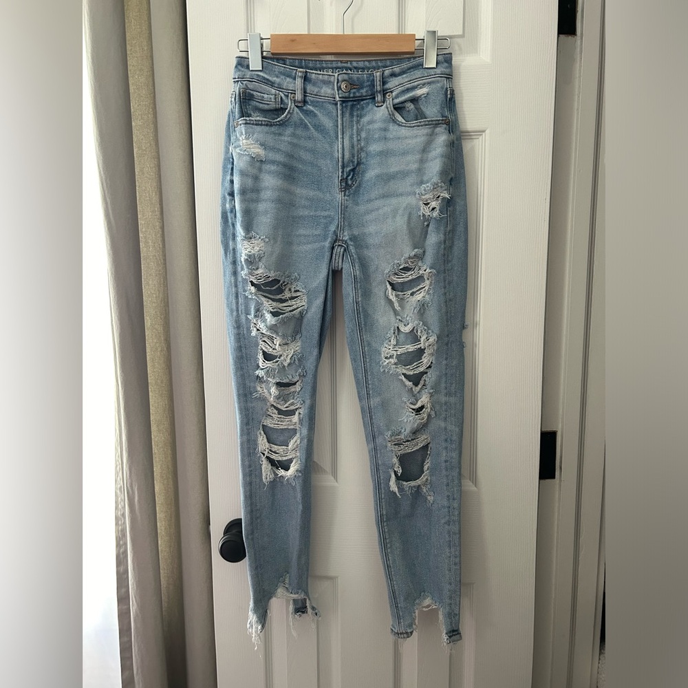 American Eagle Outfitters Ripped Jeans